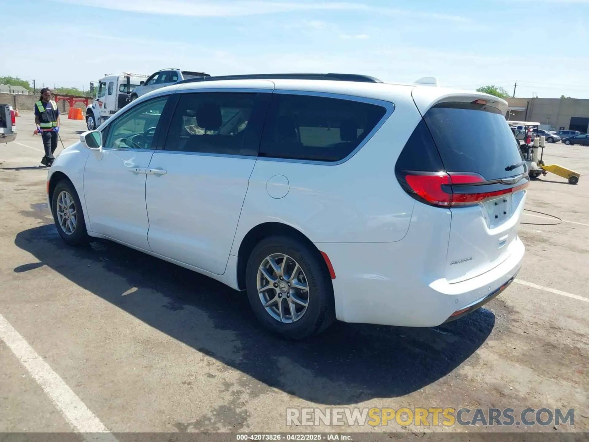 3 Photograph of a damaged car 2C4RC1FG3MR596158 CHRYSLER PACIFICA 2021