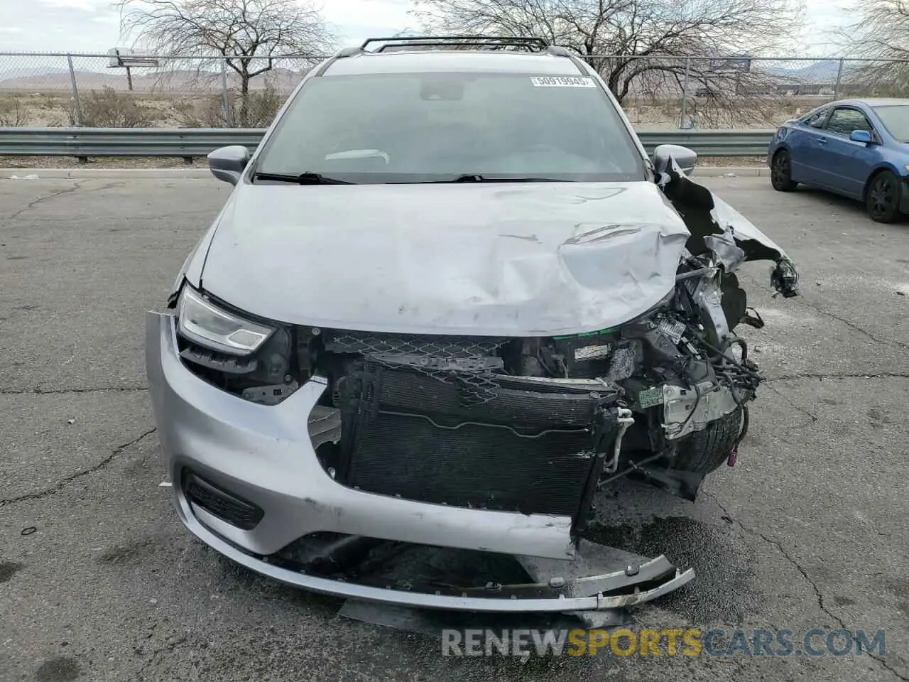 5 Photograph of a damaged car 2C4RC1FG4MR593043 CHRYSLER PACIFICA 2021