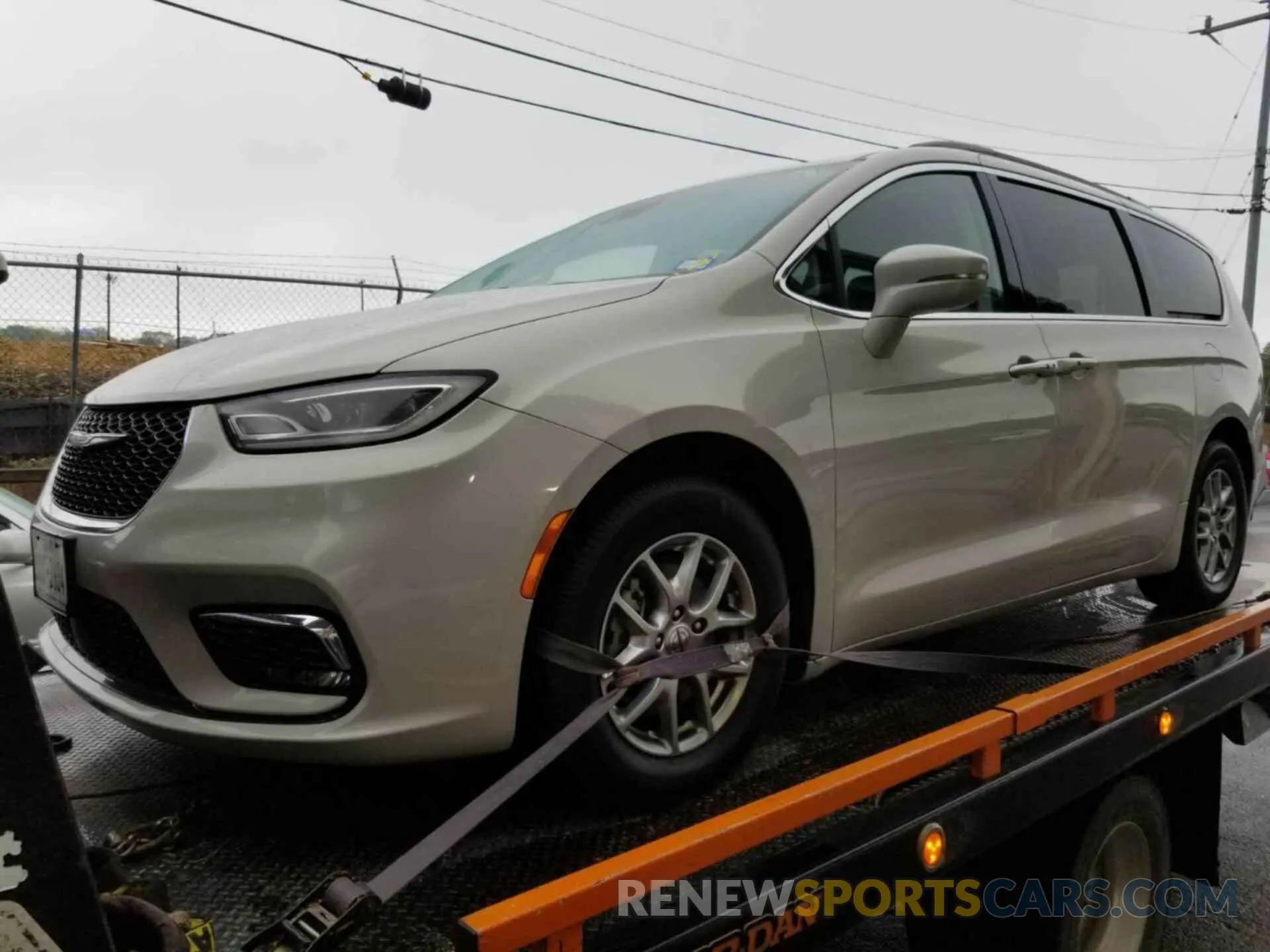 7 Photograph of a damaged car 2C4RC1FG5MR503463 CHRYSLER PACIFICA 2021