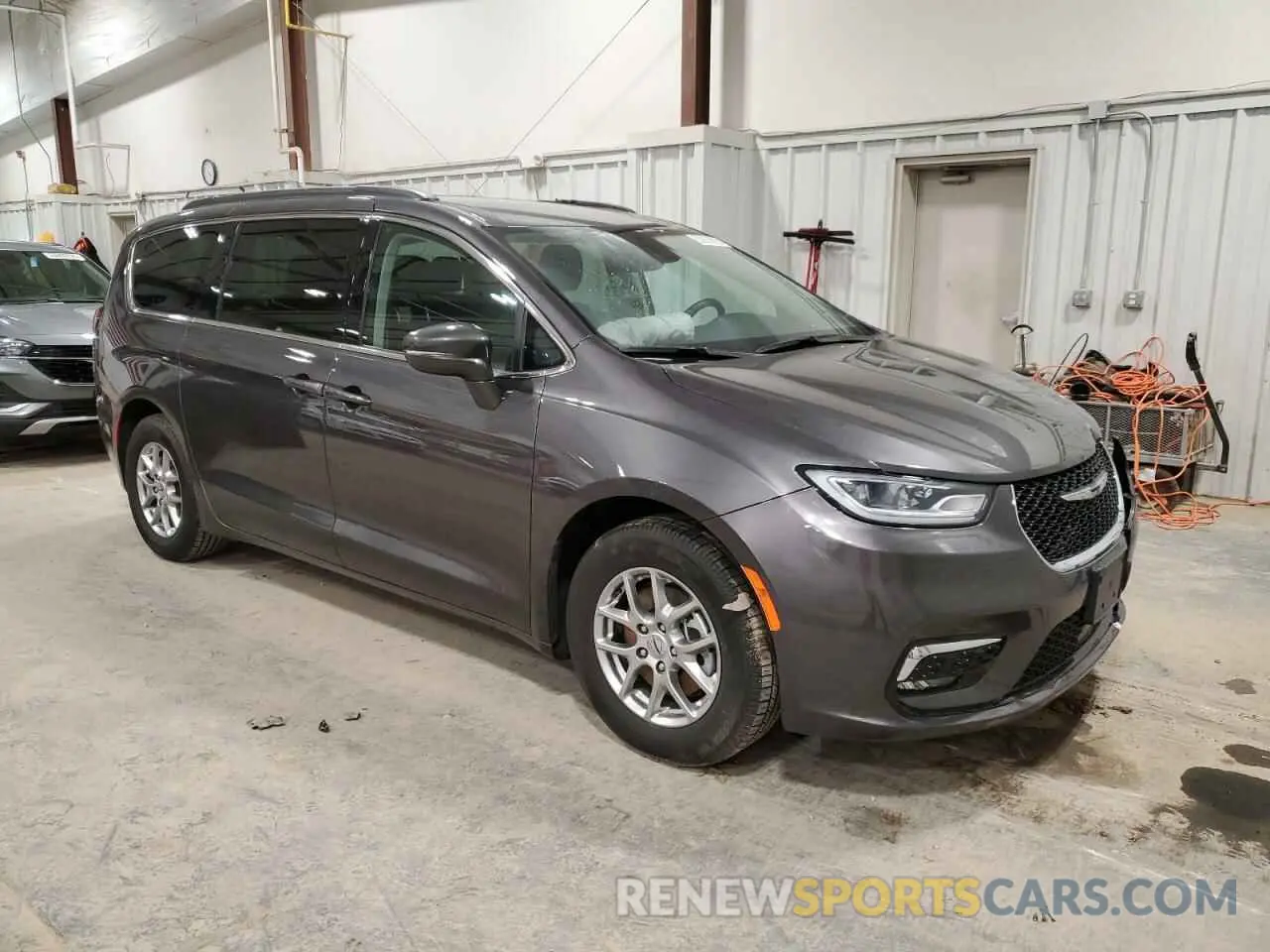 4 Photograph of a damaged car 2C4RC1FG6MR561713 CHRYSLER PACIFICA 2021