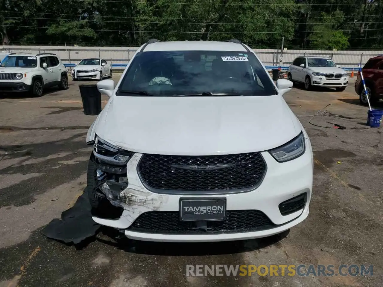 5 Photograph of a damaged car 2C4RC1FG8MR517244 CHRYSLER PACIFICA 2021