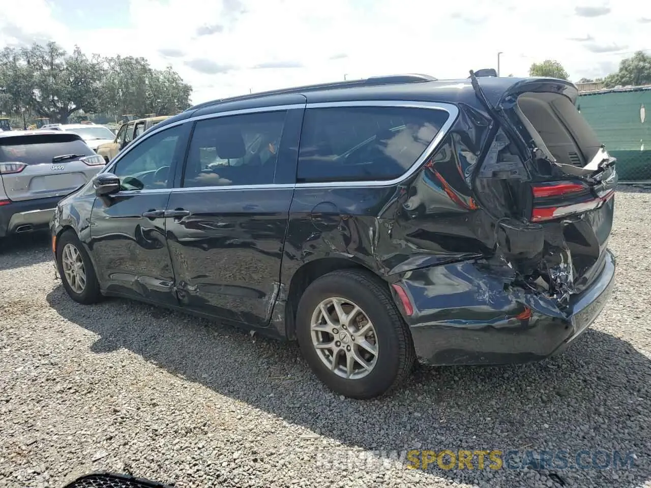 2 Photograph of a damaged car 2C4RC1FG8MR535372 CHRYSLER PACIFICA 2021