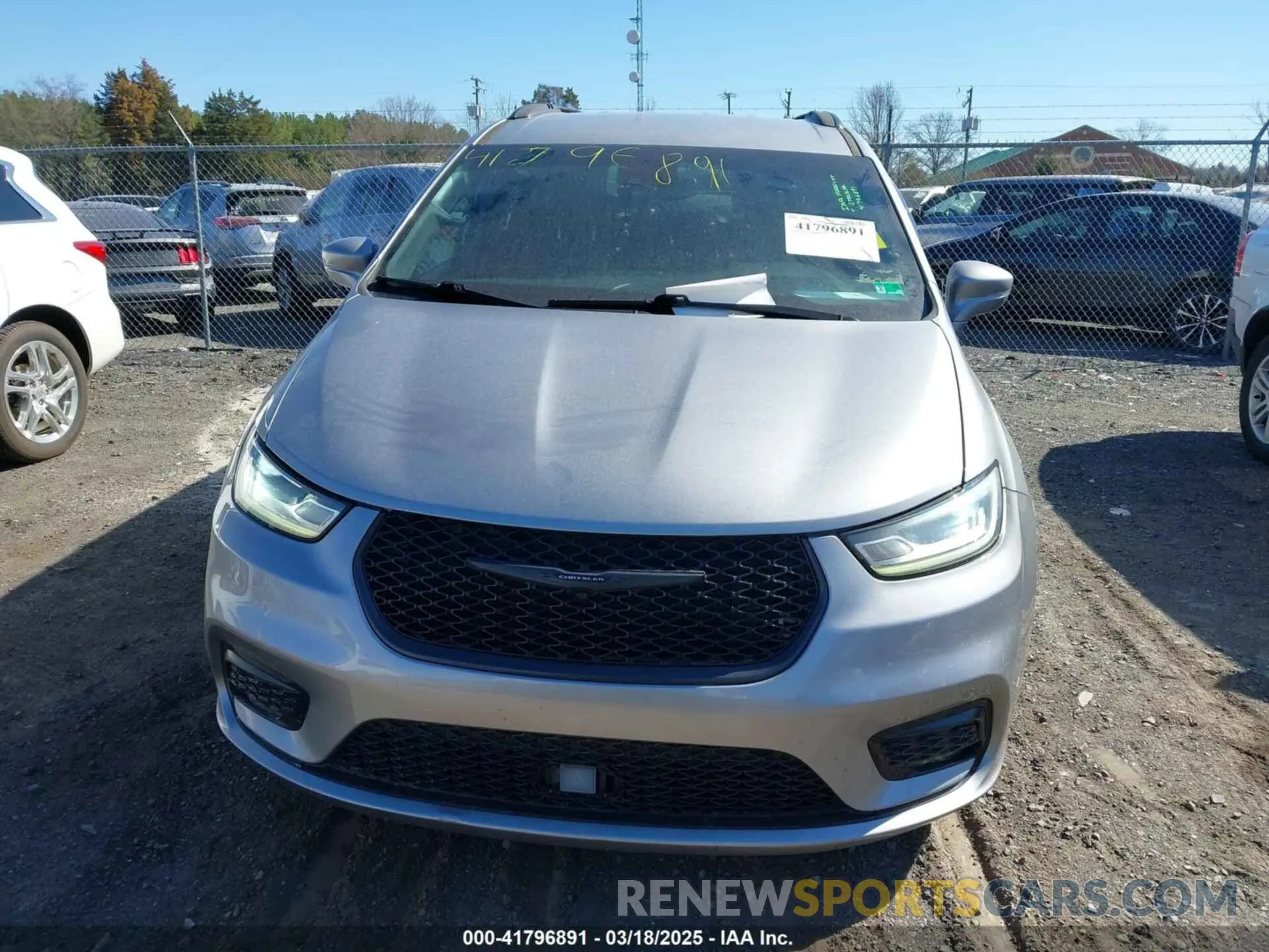 12 Photograph of a damaged car 2C4RC1FG8MR565455 CHRYSLER PACIFICA 2021