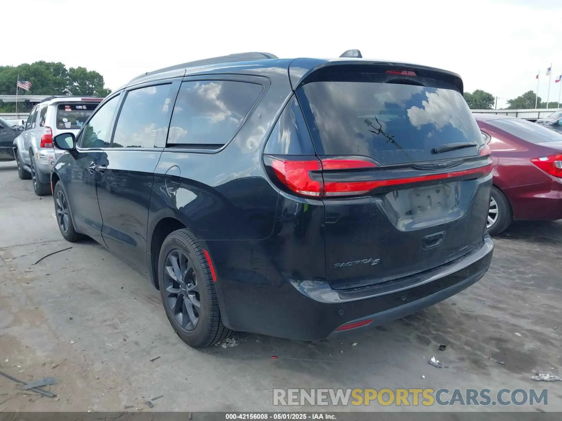 3 Photograph of a damaged car 2C4RC1FGXMR567840 CHRYSLER PACIFICA 2021