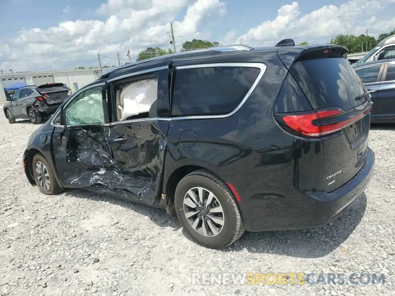 2 Photograph of a damaged car 2C4RC1L72MR581087 CHRYSLER PACIFICA 2021