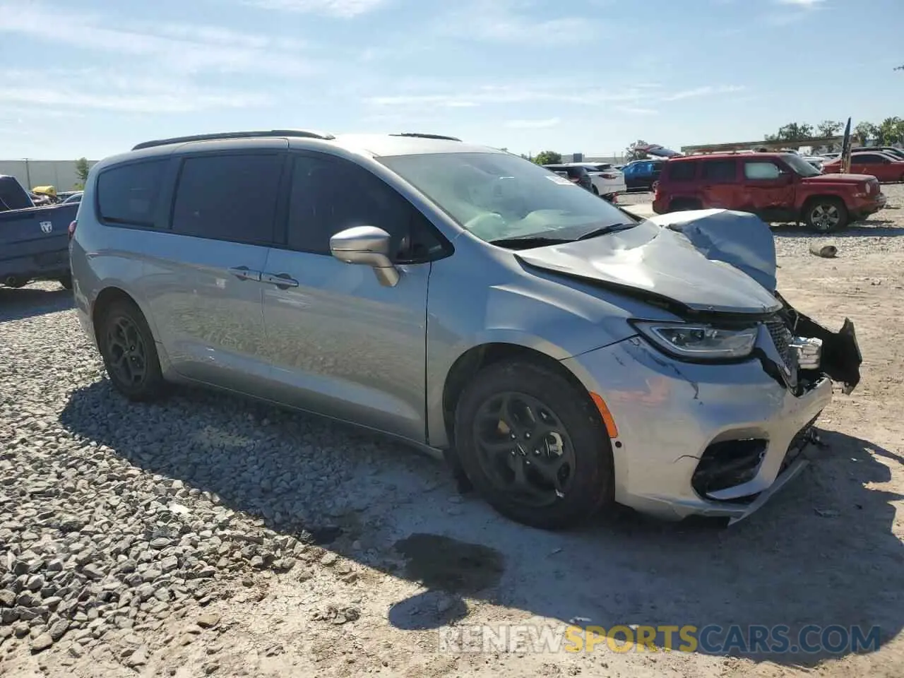 4 Photograph of a damaged car 2C4RC1L74MR529704 CHRYSLER PACIFICA 2021