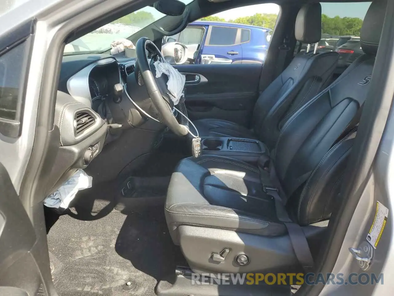 7 Photograph of a damaged car 2C4RC1L74MR529704 CHRYSLER PACIFICA 2021