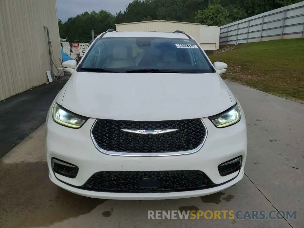 5 Photograph of a damaged car 2C4RC1L75MR586154 CHRYSLER PACIFICA 2021