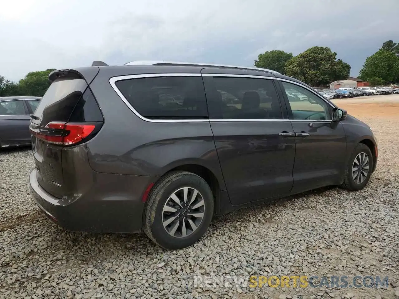 3 Photograph of a damaged car 2C4RC1L76MR591685 CHRYSLER PACIFICA 2021