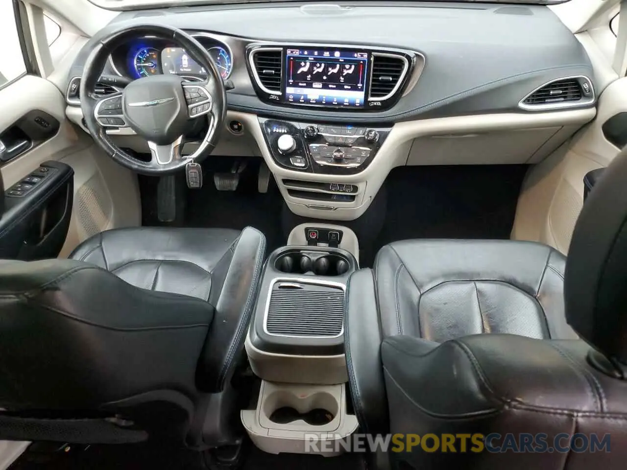 8 Photograph of a damaged car 2C4RC1L76MR591685 CHRYSLER PACIFICA 2021