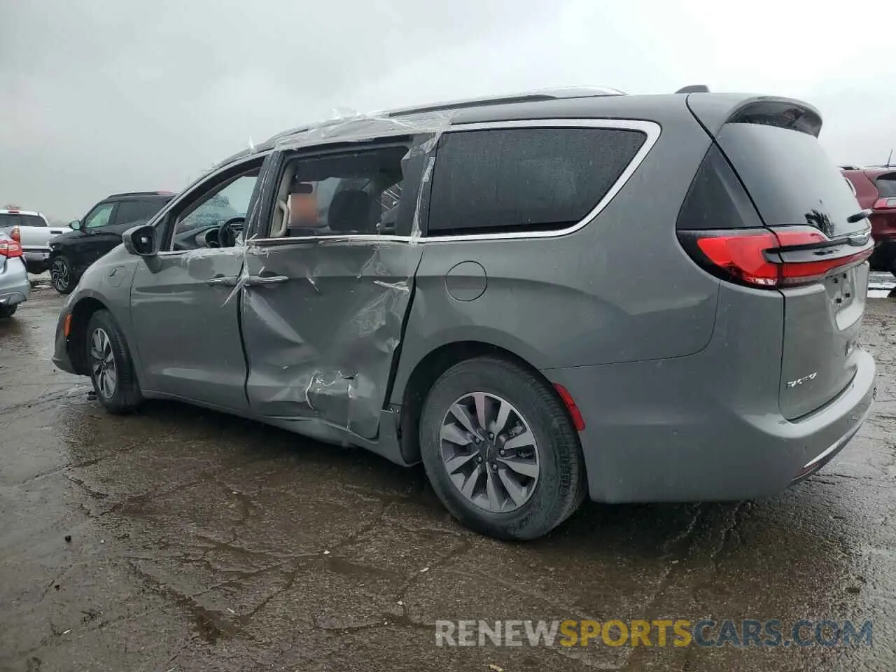 2 Photograph of a damaged car 2C4RC1L76MR596689 CHRYSLER PACIFICA 2021