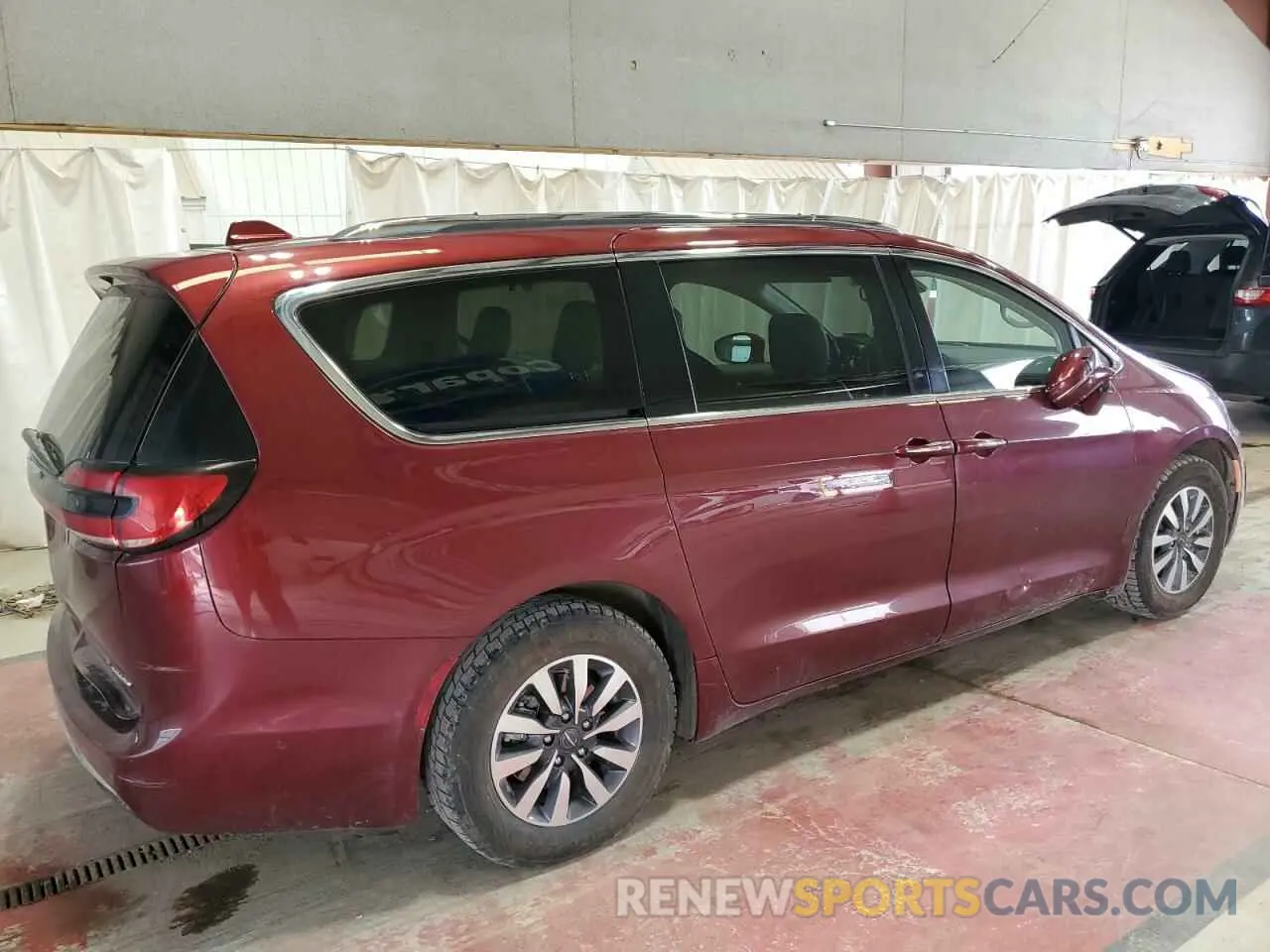 3 Photograph of a damaged car 2C4RC1L77MR596250 CHRYSLER PACIFICA 2021