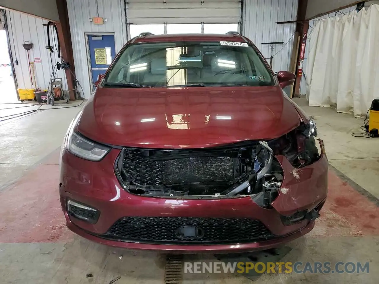 5 Photograph of a damaged car 2C4RC1L77MR596250 CHRYSLER PACIFICA 2021