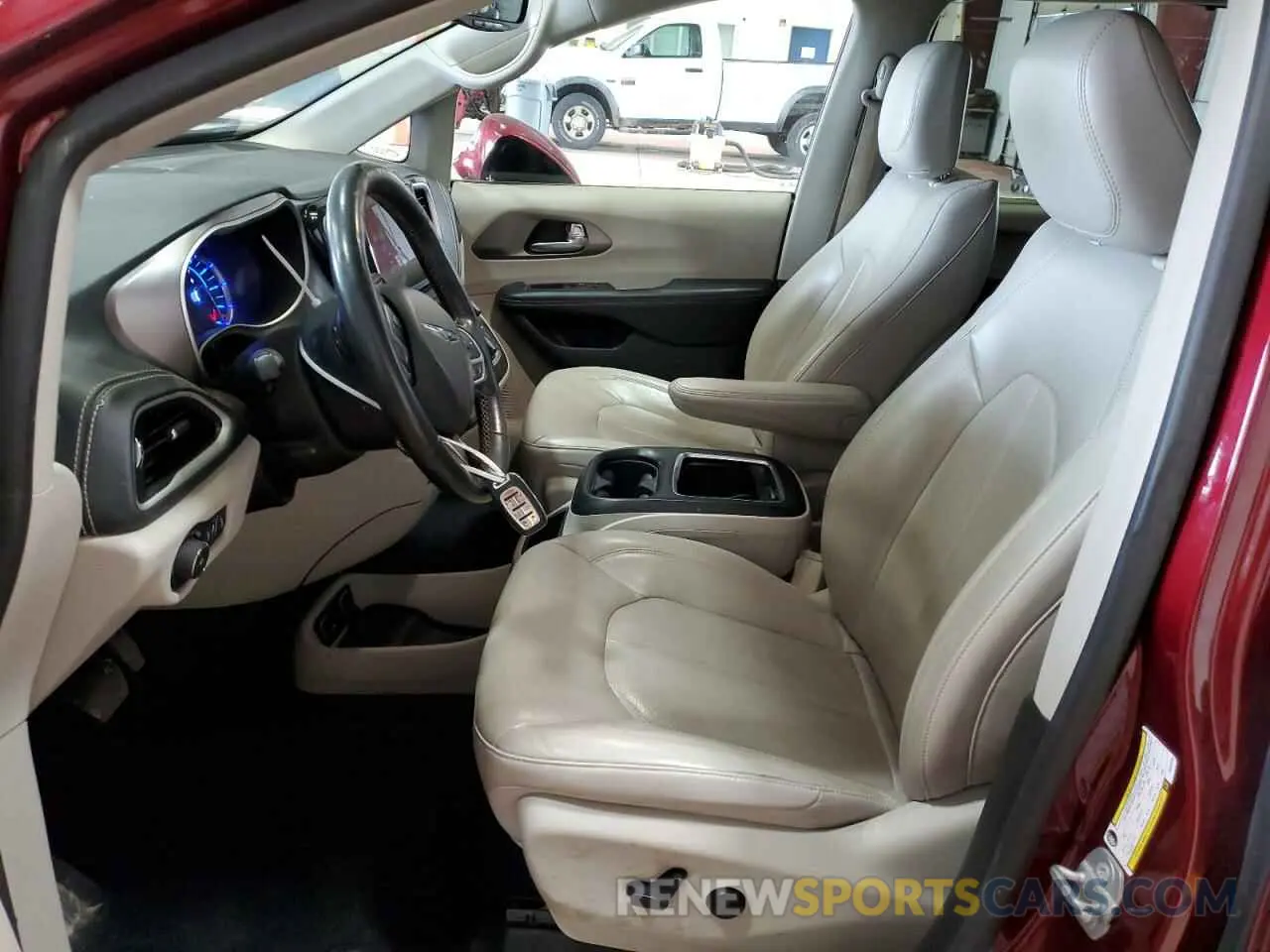 7 Photograph of a damaged car 2C4RC1L77MR596250 CHRYSLER PACIFICA 2021