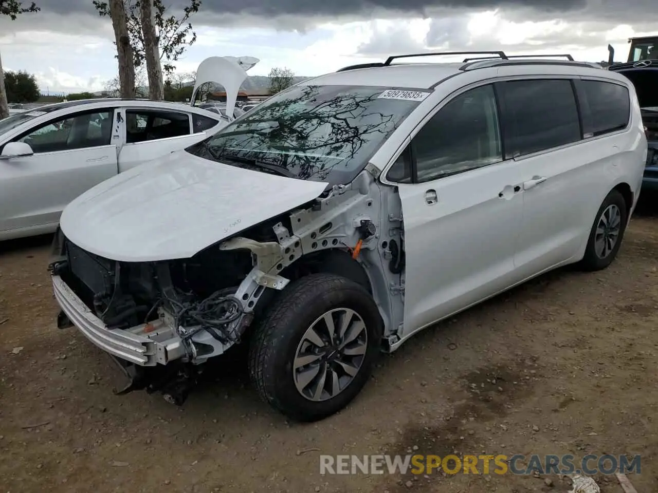 1 Photograph of a damaged car 2C4RC1L7XMR585887 CHRYSLER PACIFICA 2021