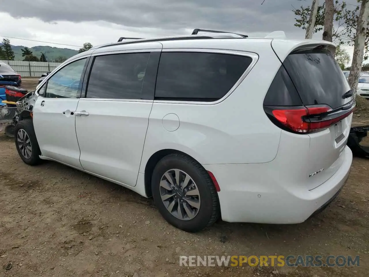 2 Photograph of a damaged car 2C4RC1L7XMR585887 CHRYSLER PACIFICA 2021