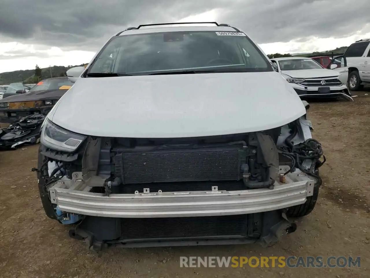 5 Photograph of a damaged car 2C4RC1L7XMR585887 CHRYSLER PACIFICA 2021