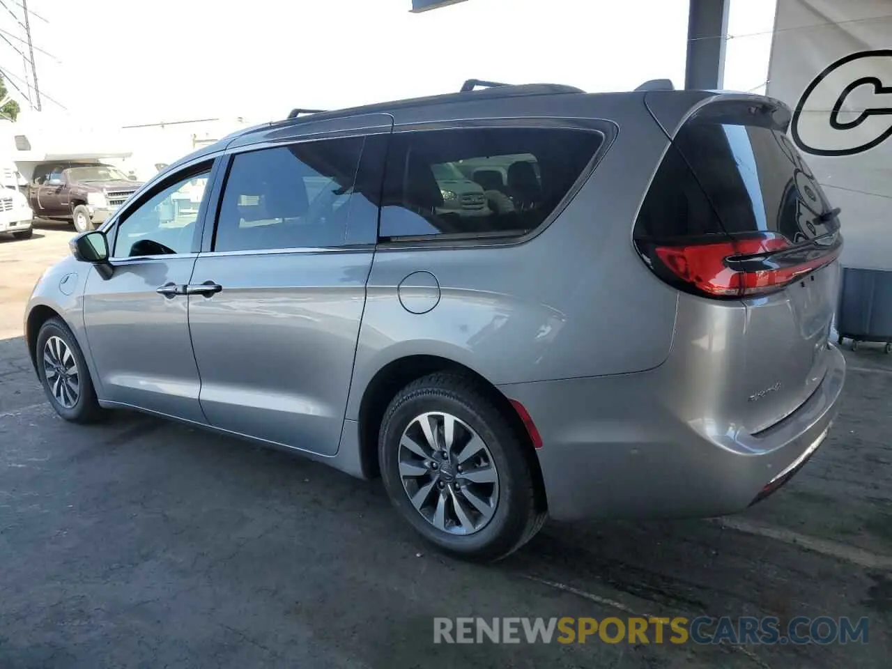 2 Photograph of a damaged car 2C4RC1L7XMR593911 CHRYSLER PACIFICA 2021