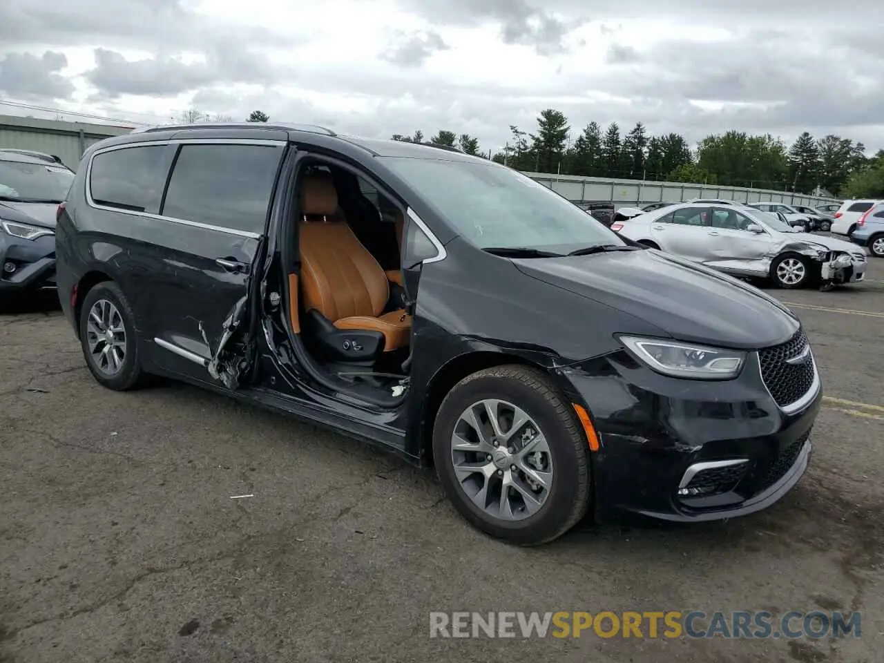 4 Photograph of a damaged car 2C4RC1N74MR544197 CHRYSLER PACIFICA 2021