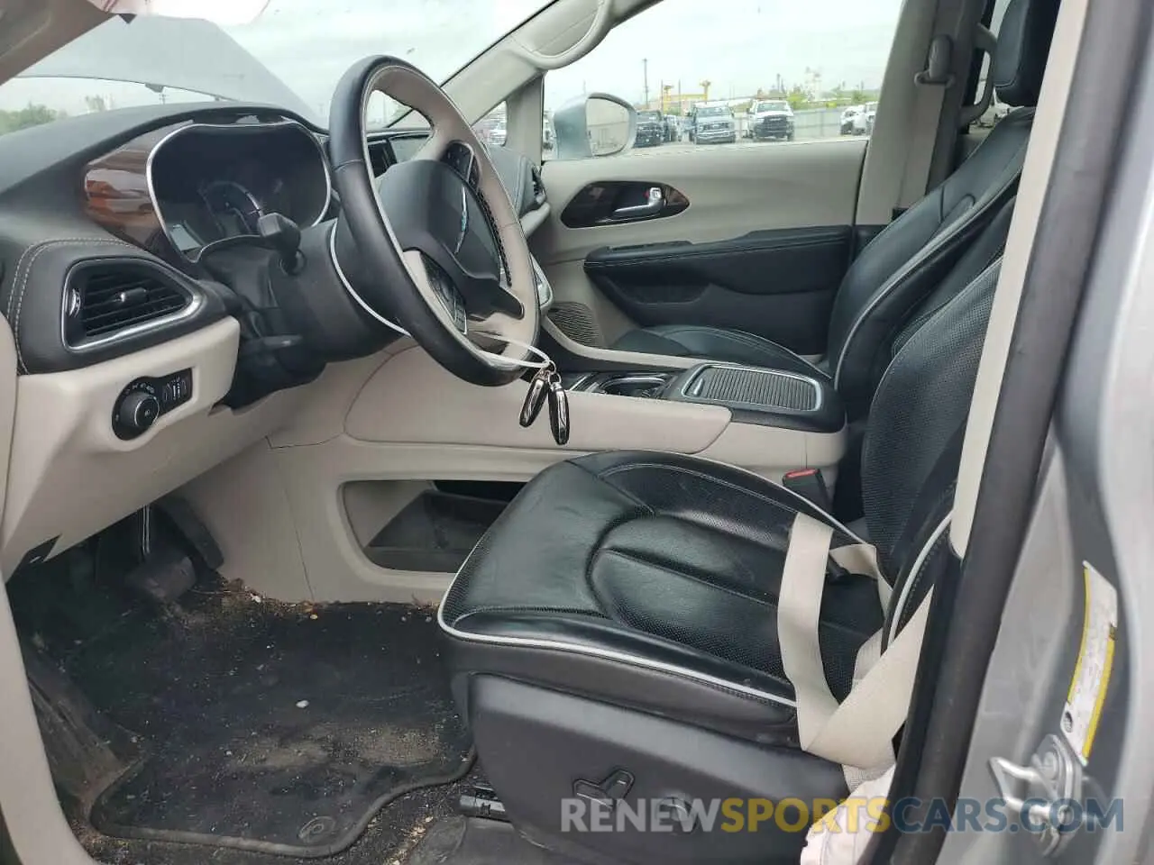 7 Photograph of a damaged car 2C4RC1S76MR518110 CHRYSLER PACIFICA 2021