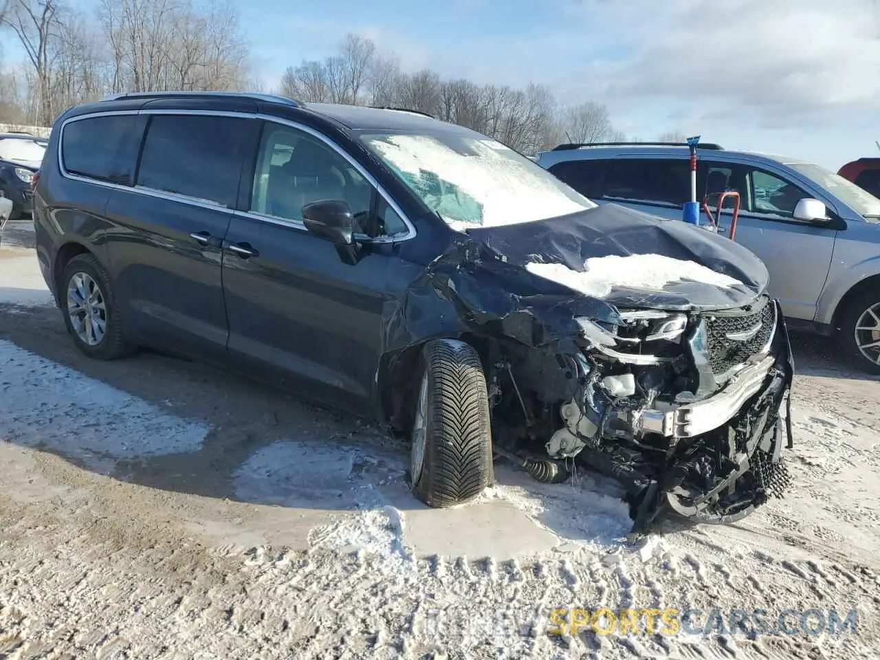 4 Photograph of a damaged car 2C4RC3BG5MR554690 CHRYSLER PACIFICA 2021