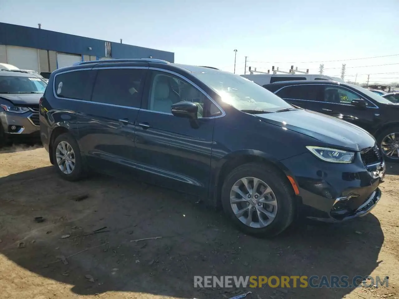 4 Photograph of a damaged car 2C4RC3BG6MR591750 CHRYSLER PACIFICA 2021