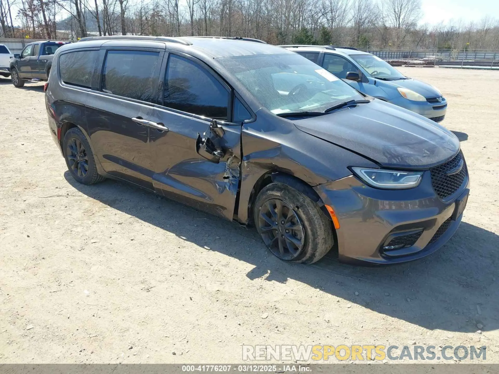 1 Photograph of a damaged car 2C4RC3FG1MR550842 CHRYSLER PACIFICA 2021