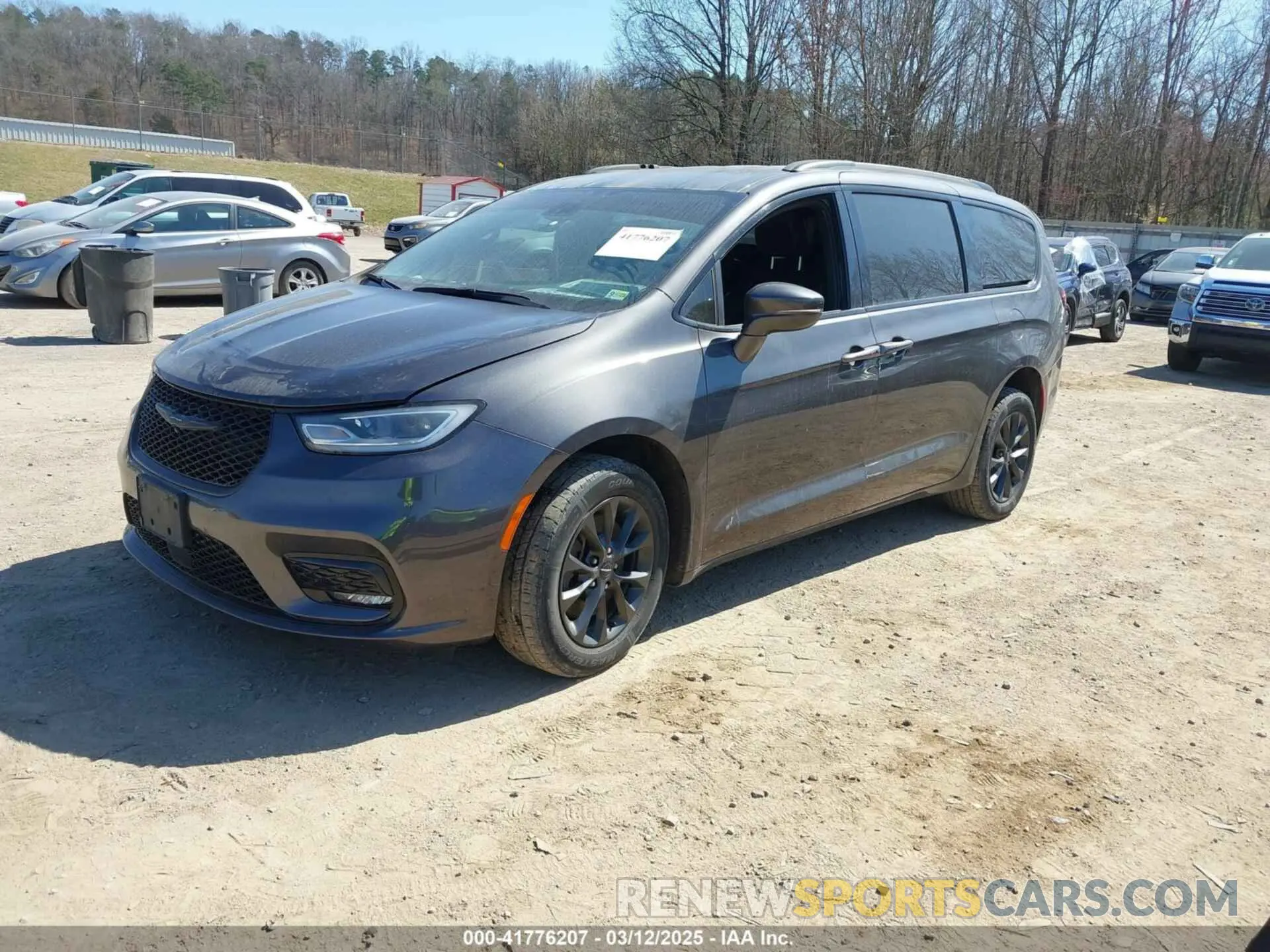 2 Photograph of a damaged car 2C4RC3FG1MR550842 CHRYSLER PACIFICA 2021