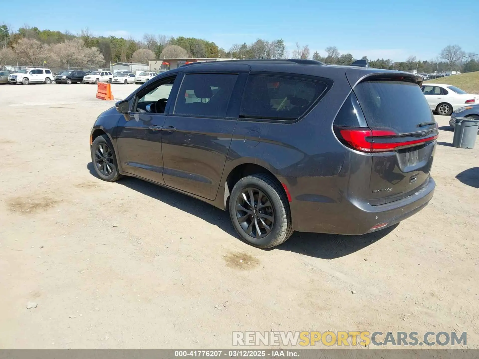 3 Photograph of a damaged car 2C4RC3FG1MR550842 CHRYSLER PACIFICA 2021