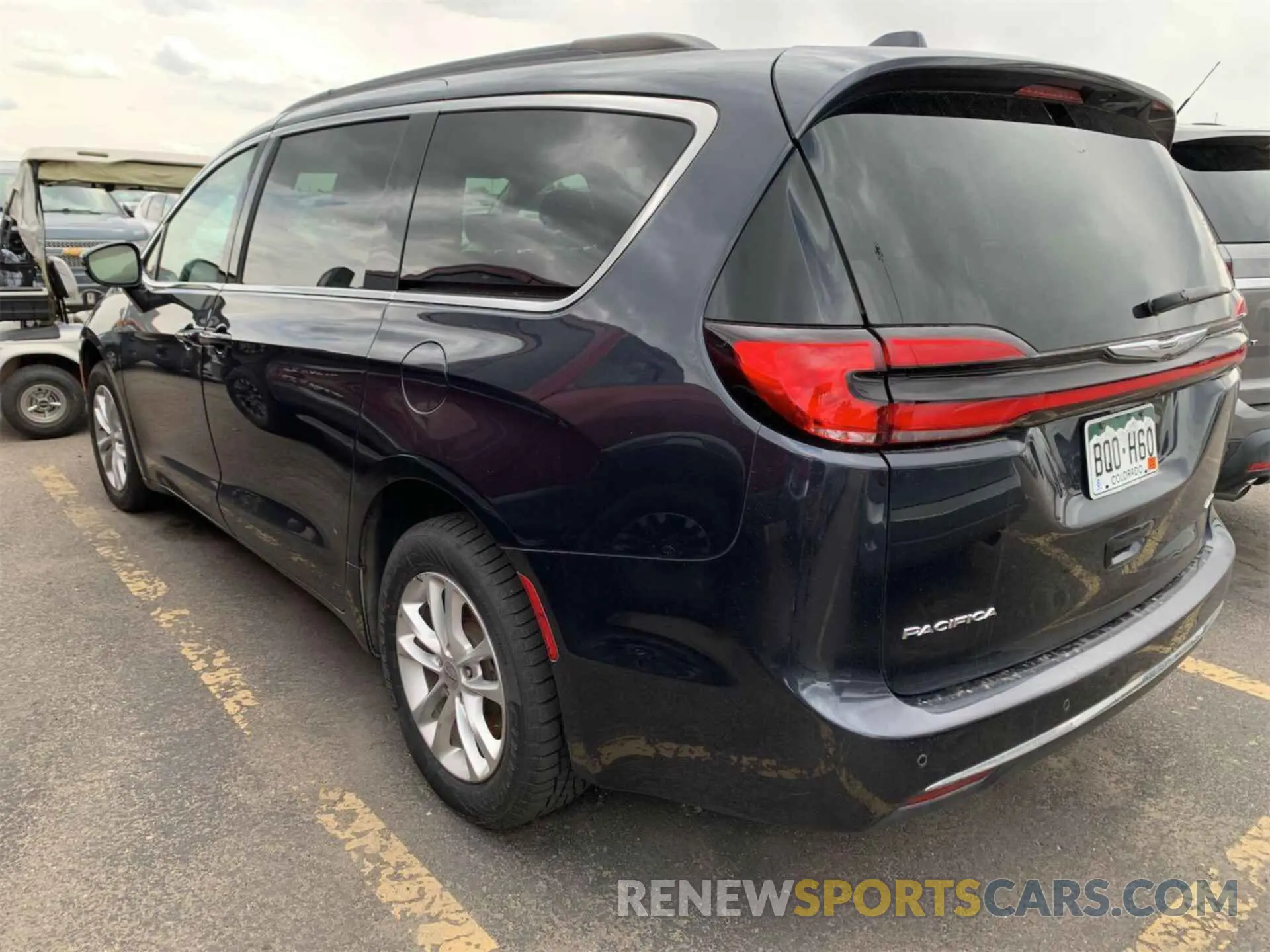 13 Photograph of a damaged car 2C4RC3FG3MR566024 CHRYSLER PACIFICA 2021