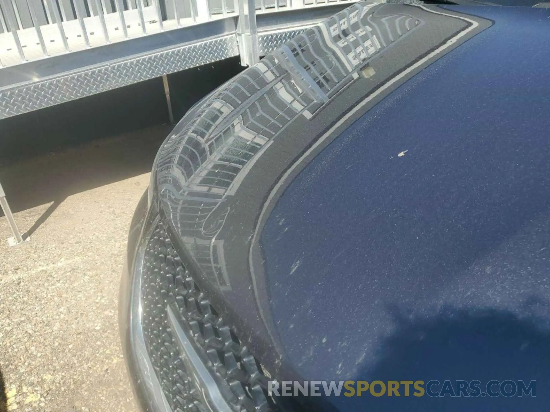 18 Photograph of a damaged car 2C4RC3FG3MR566024 CHRYSLER PACIFICA 2021