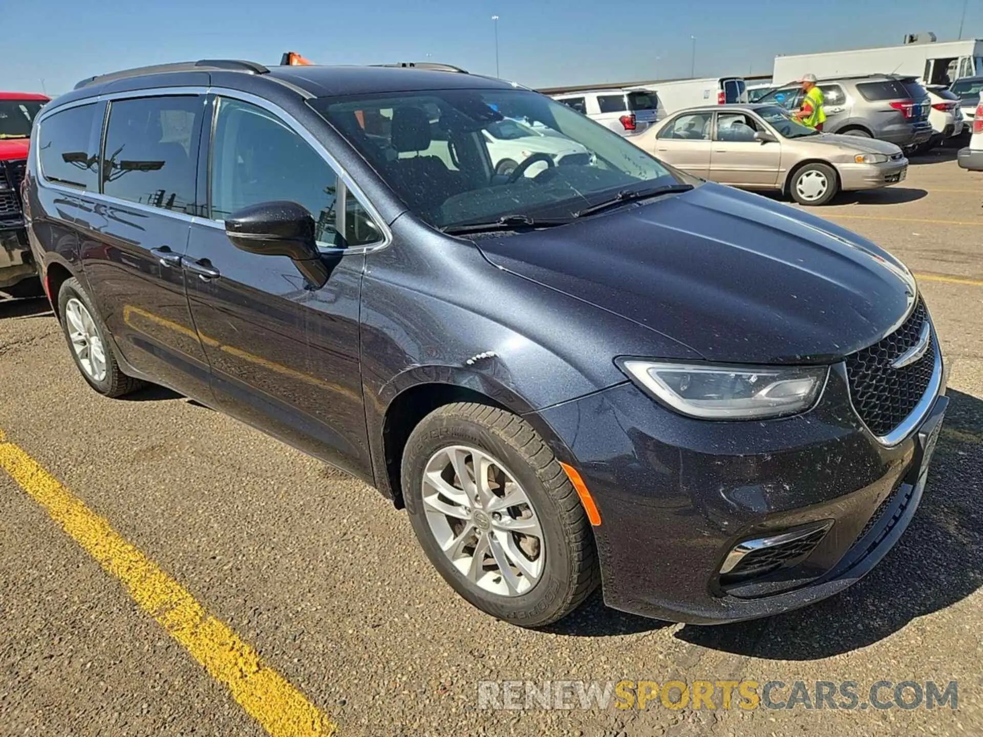 25 Photograph of a damaged car 2C4RC3FG3MR566024 CHRYSLER PACIFICA 2021