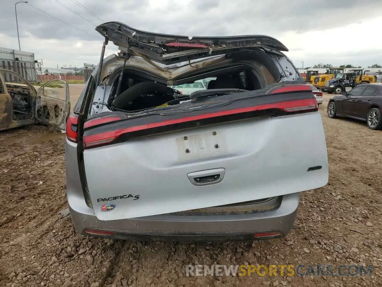 6 Photograph of a damaged car 2C4RC3FG4MR501733 CHRYSLER PACIFICA 2021