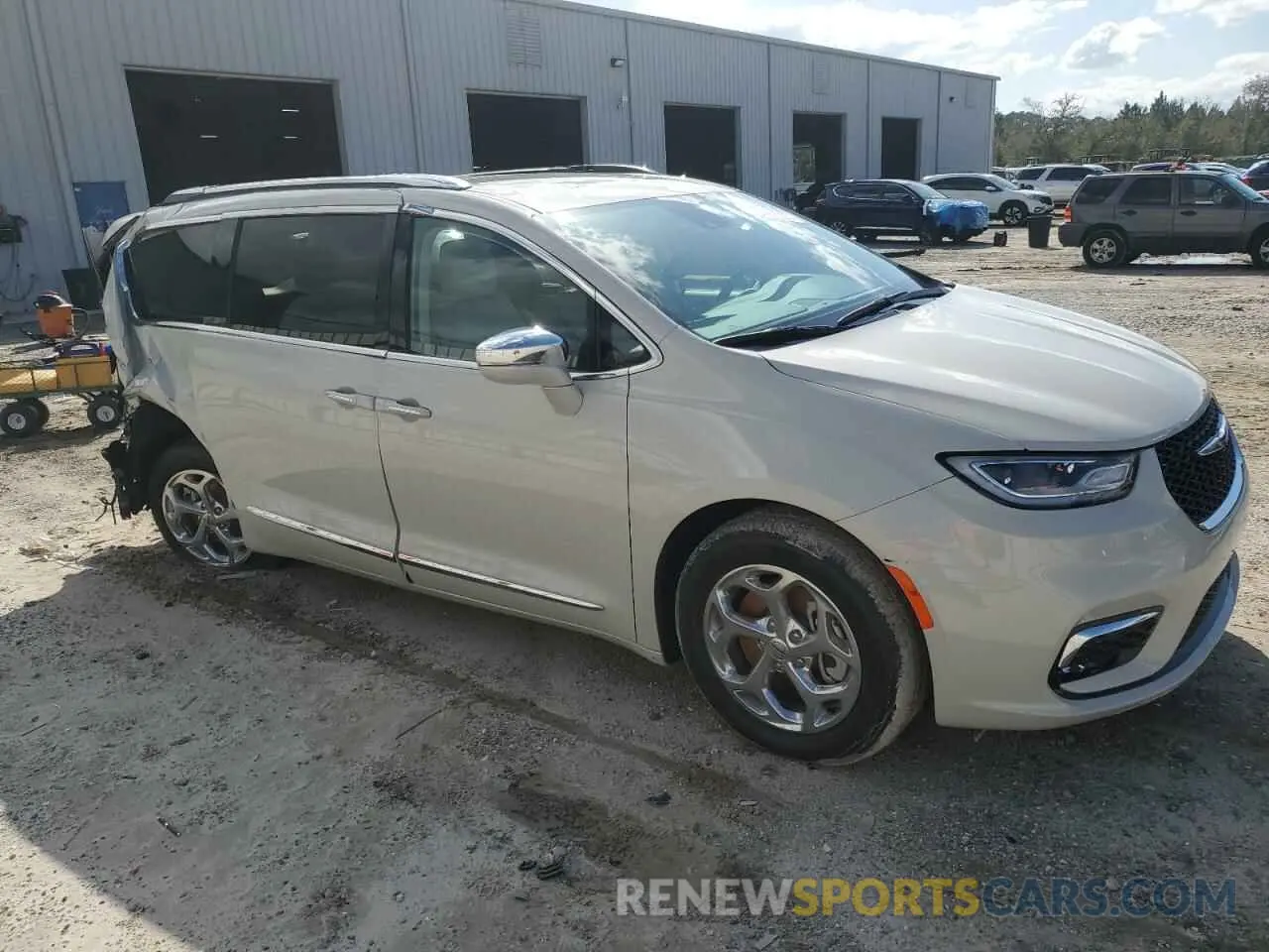 4 Photograph of a damaged car 2C4RC3GG3MR581749 CHRYSLER PACIFICA 2021