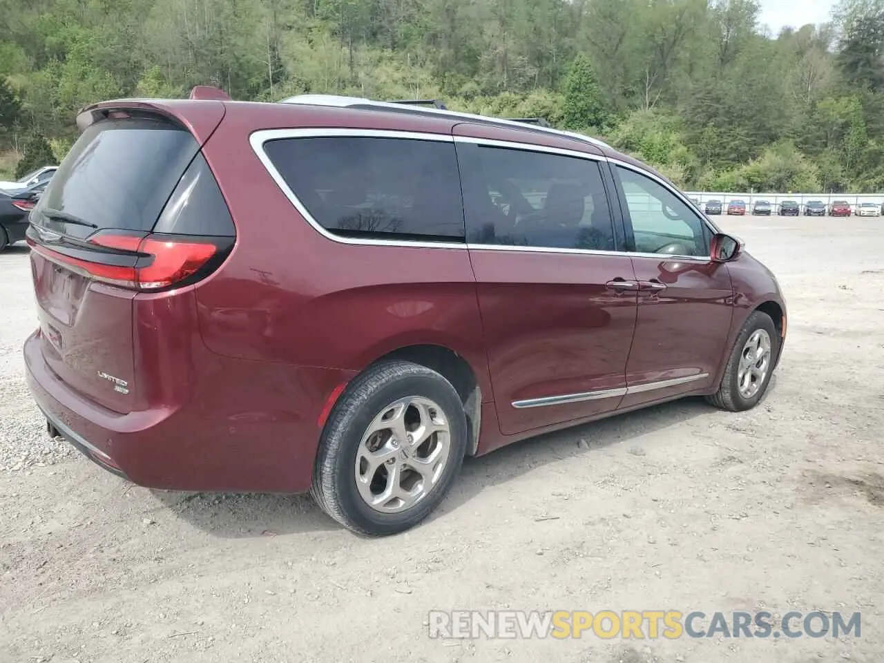 3 Photograph of a damaged car 2C4RC3GG7MR573184 CHRYSLER PACIFICA 2021