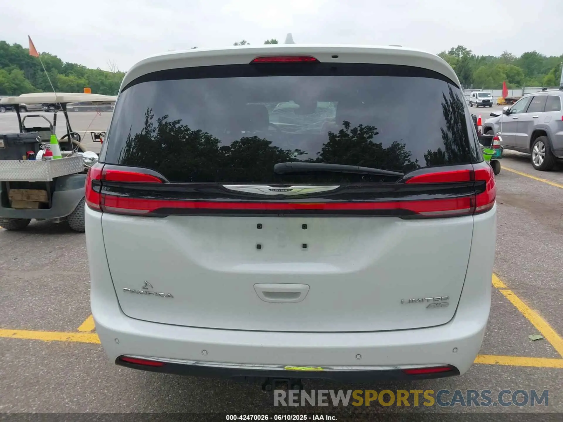 16 Photograph of a damaged car 2C4RC3GG8MR508358 CHRYSLER PACIFICA 2021