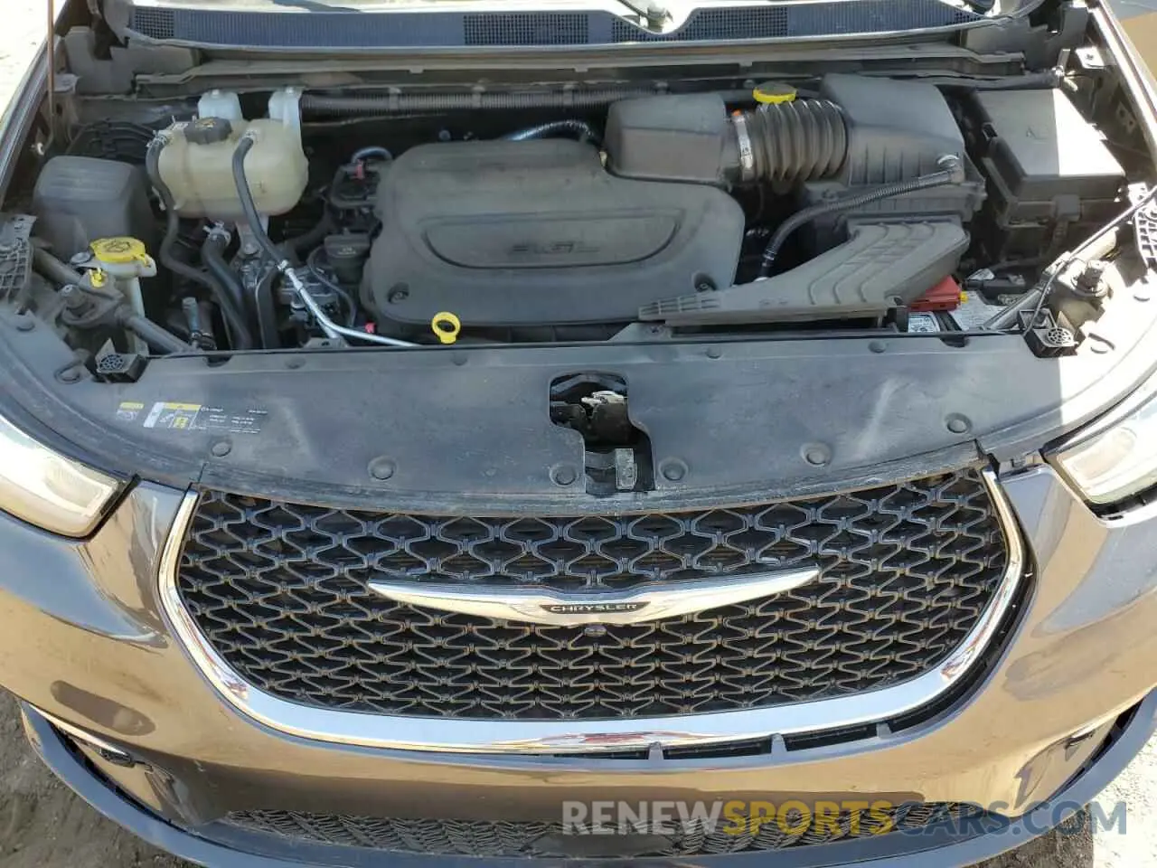 12 Photograph of a damaged car 2C4RC1BG0NR117301 CHRYSLER PACIFICA 2022