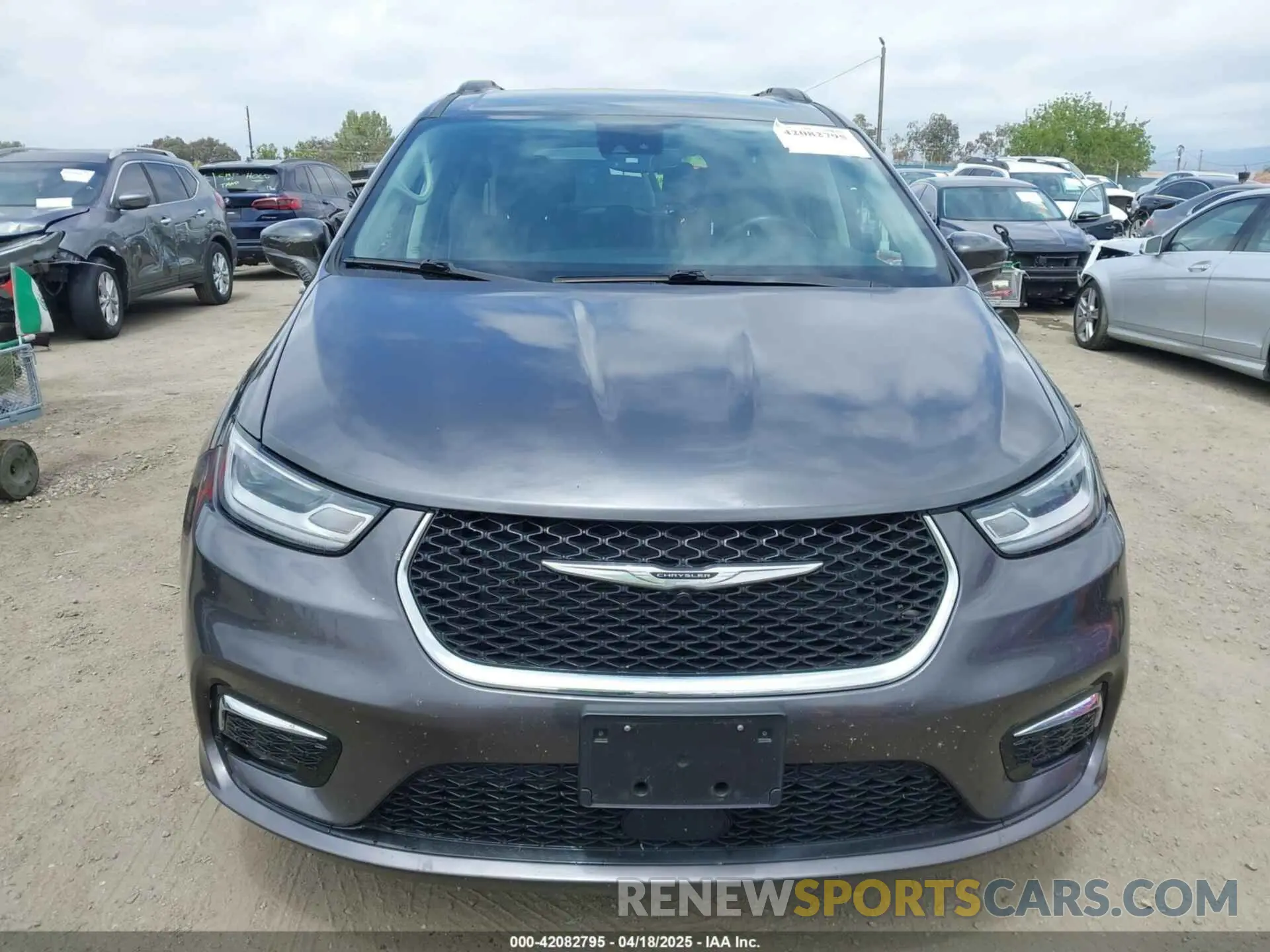13 Photograph of a damaged car 2C4RC1BG0NR134194 CHRYSLER PACIFICA 2022