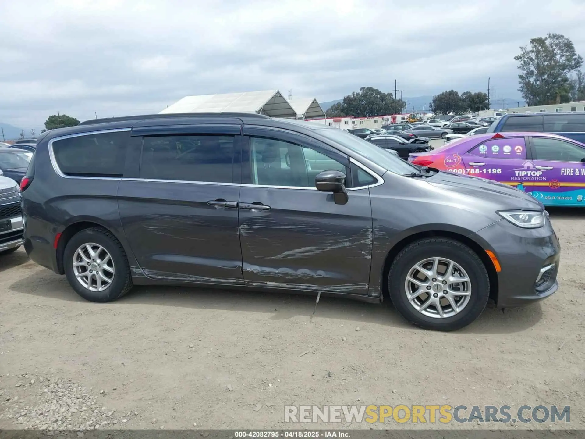 14 Photograph of a damaged car 2C4RC1BG0NR134194 CHRYSLER PACIFICA 2022