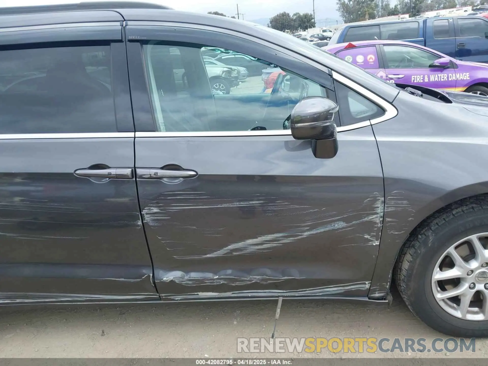 6 Photograph of a damaged car 2C4RC1BG0NR134194 CHRYSLER PACIFICA 2022