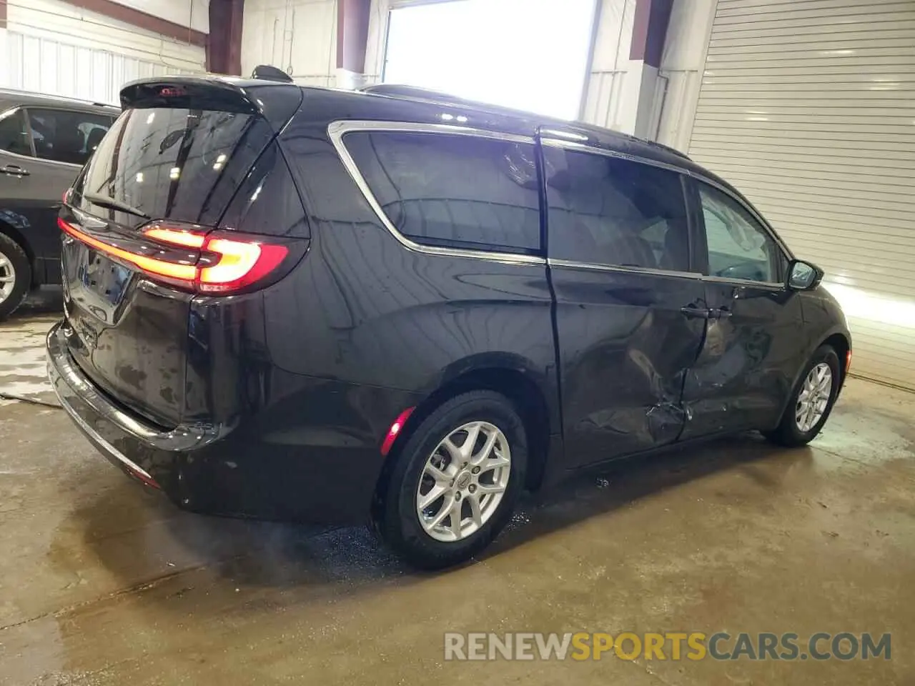 3 Photograph of a damaged car 2C4RC1BG0NR145972 CHRYSLER PACIFICA 2022