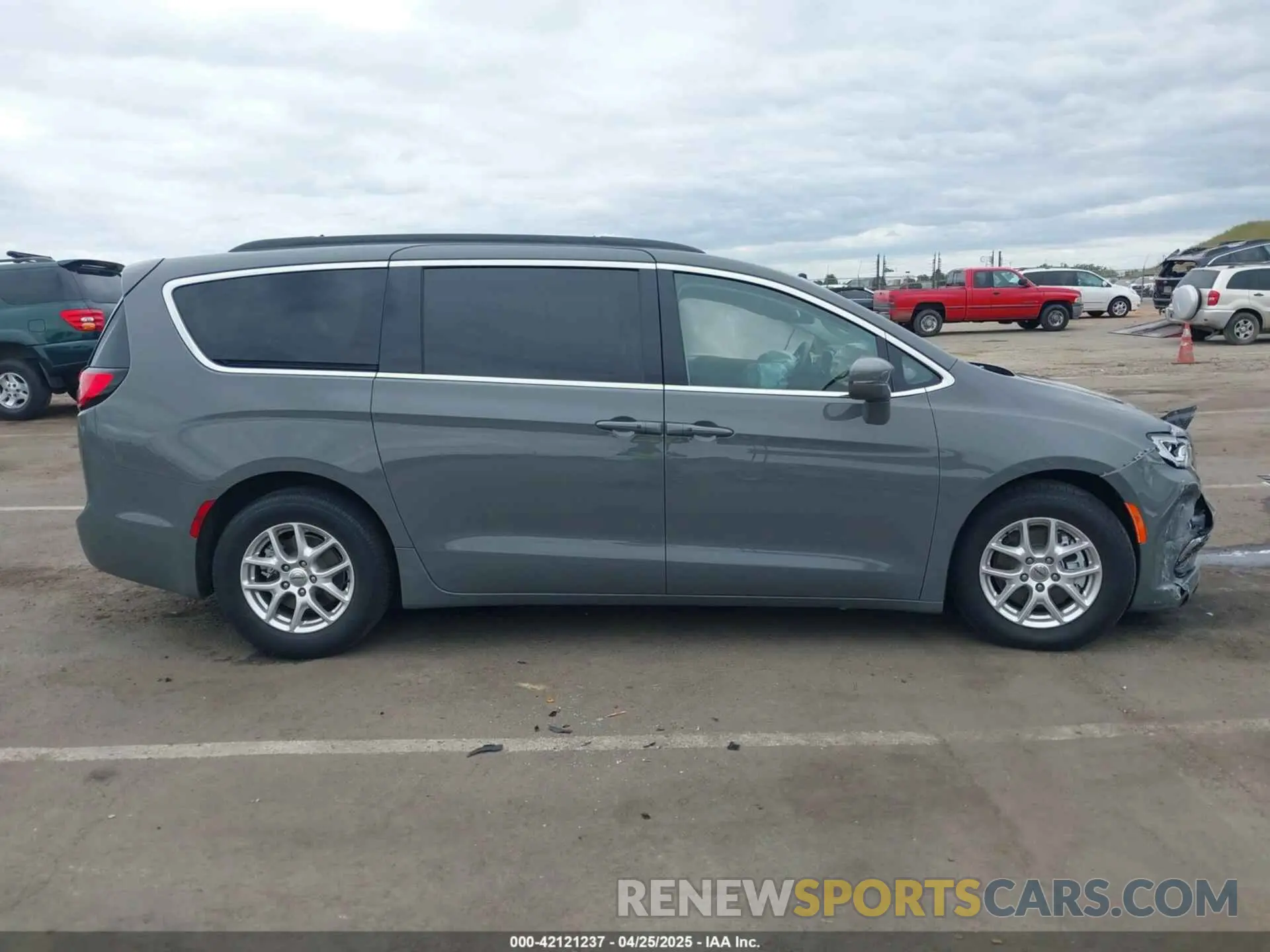 14 Photograph of a damaged car 2C4RC1BG0NR150377 CHRYSLER PACIFICA 2022