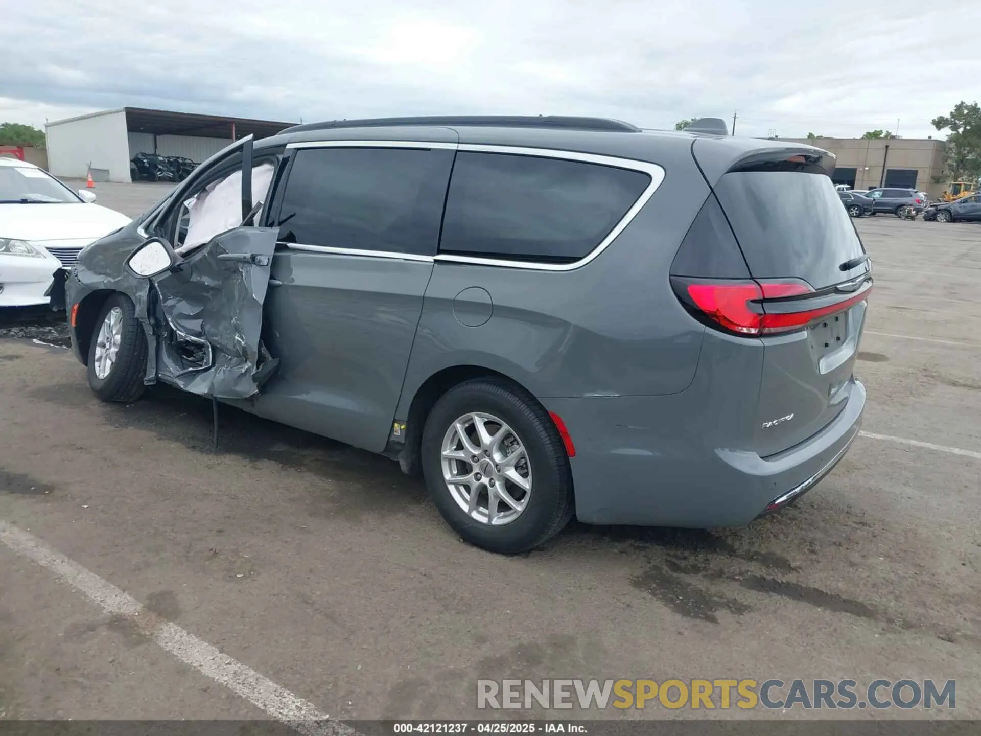 3 Photograph of a damaged car 2C4RC1BG0NR150377 CHRYSLER PACIFICA 2022