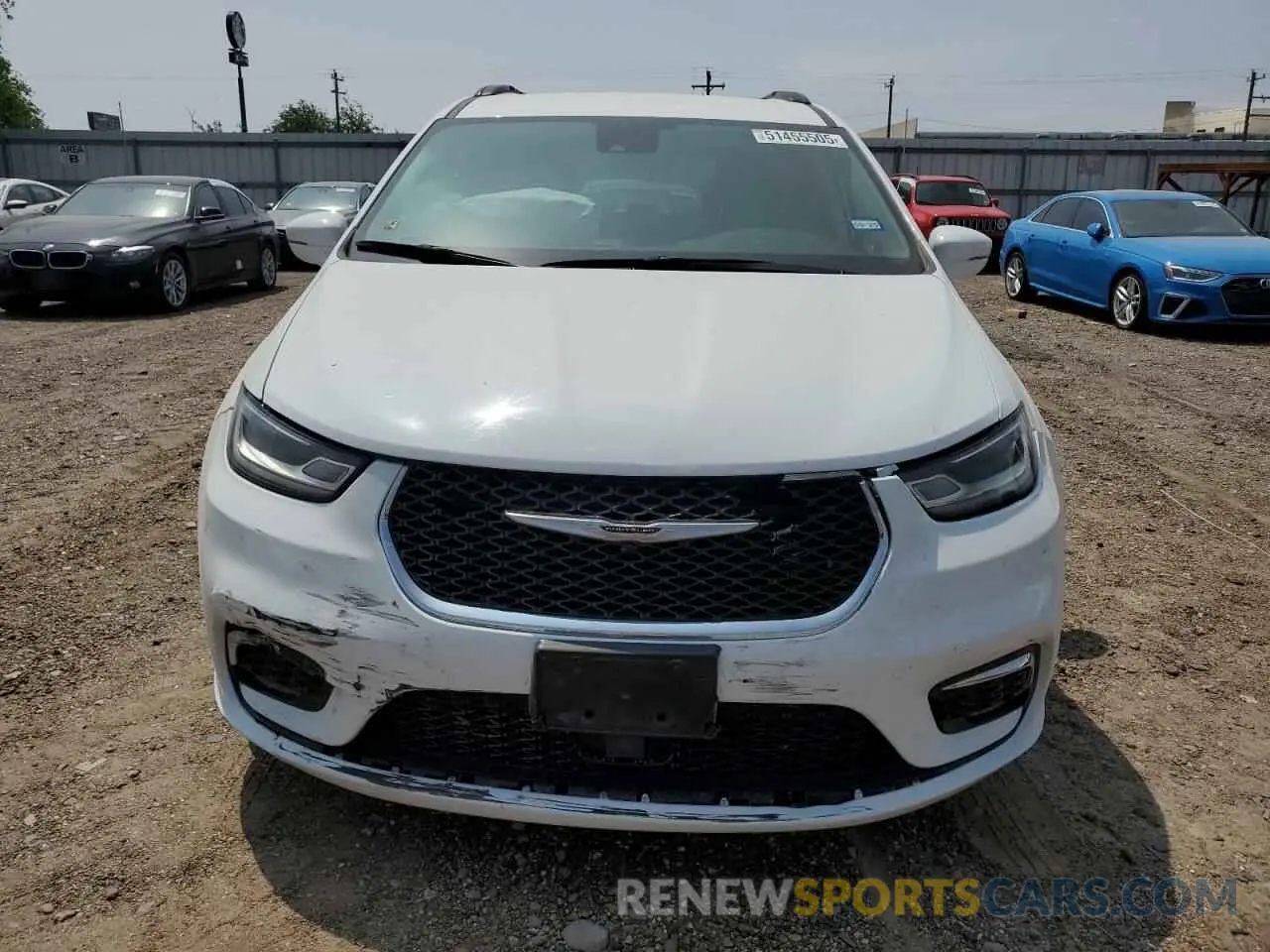5 Photograph of a damaged car 2C4RC1BG0NR153831 CHRYSLER PACIFICA 2022