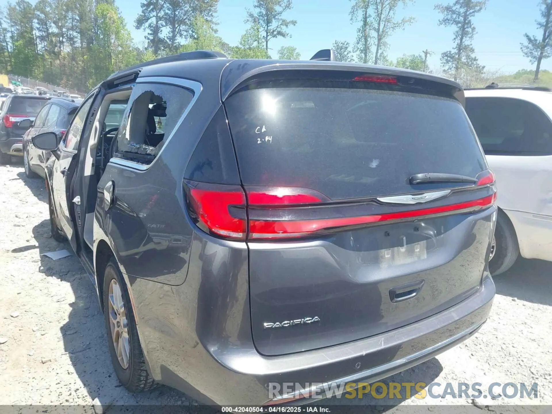 3 Photograph of a damaged car 2C4RC1BG0NR162013 CHRYSLER PACIFICA 2022