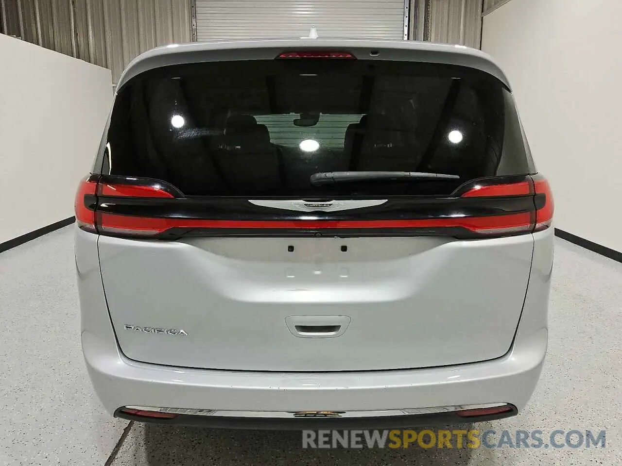 6 Photograph of a damaged car 2C4RC1BG0NR167373 CHRYSLER PACIFICA 2022