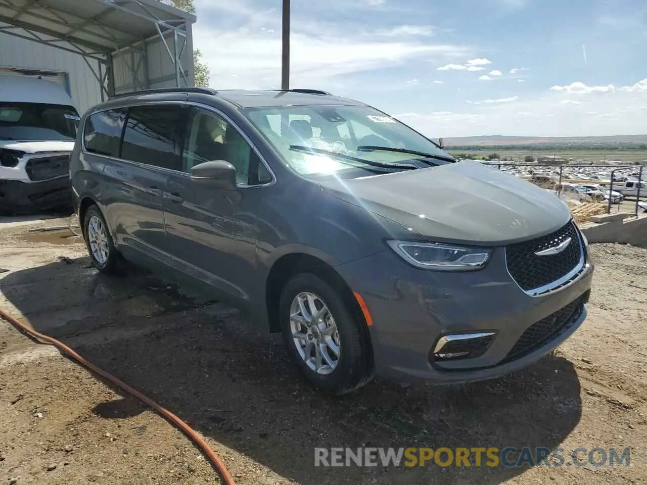 4 Photograph of a damaged car 2C4RC1BG0NR168300 CHRYSLER PACIFICA 2022