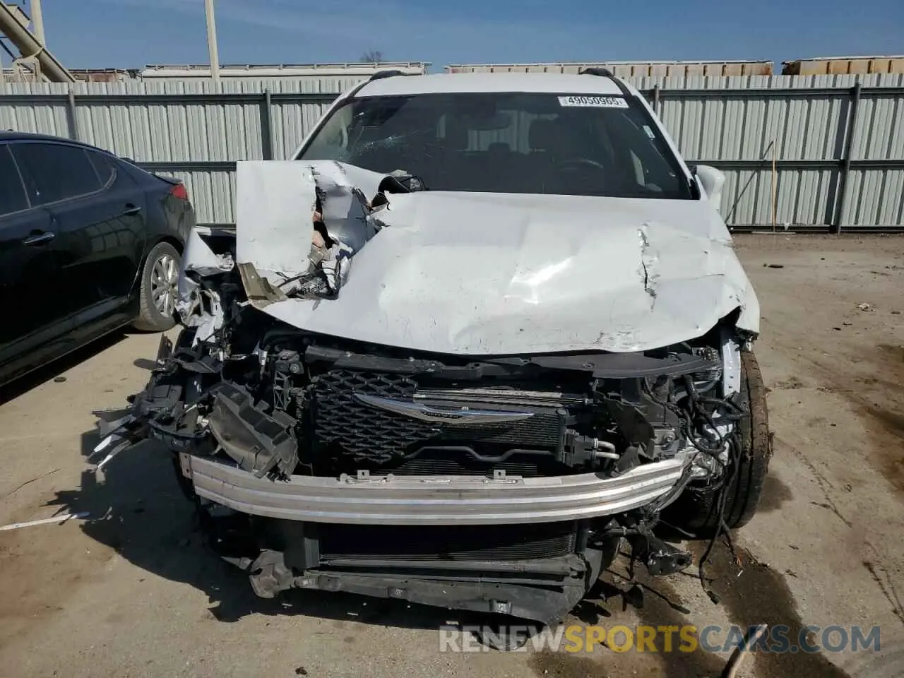5 Photograph of a damaged car 2C4RC1BG0NR198476 CHRYSLER PACIFICA 2022