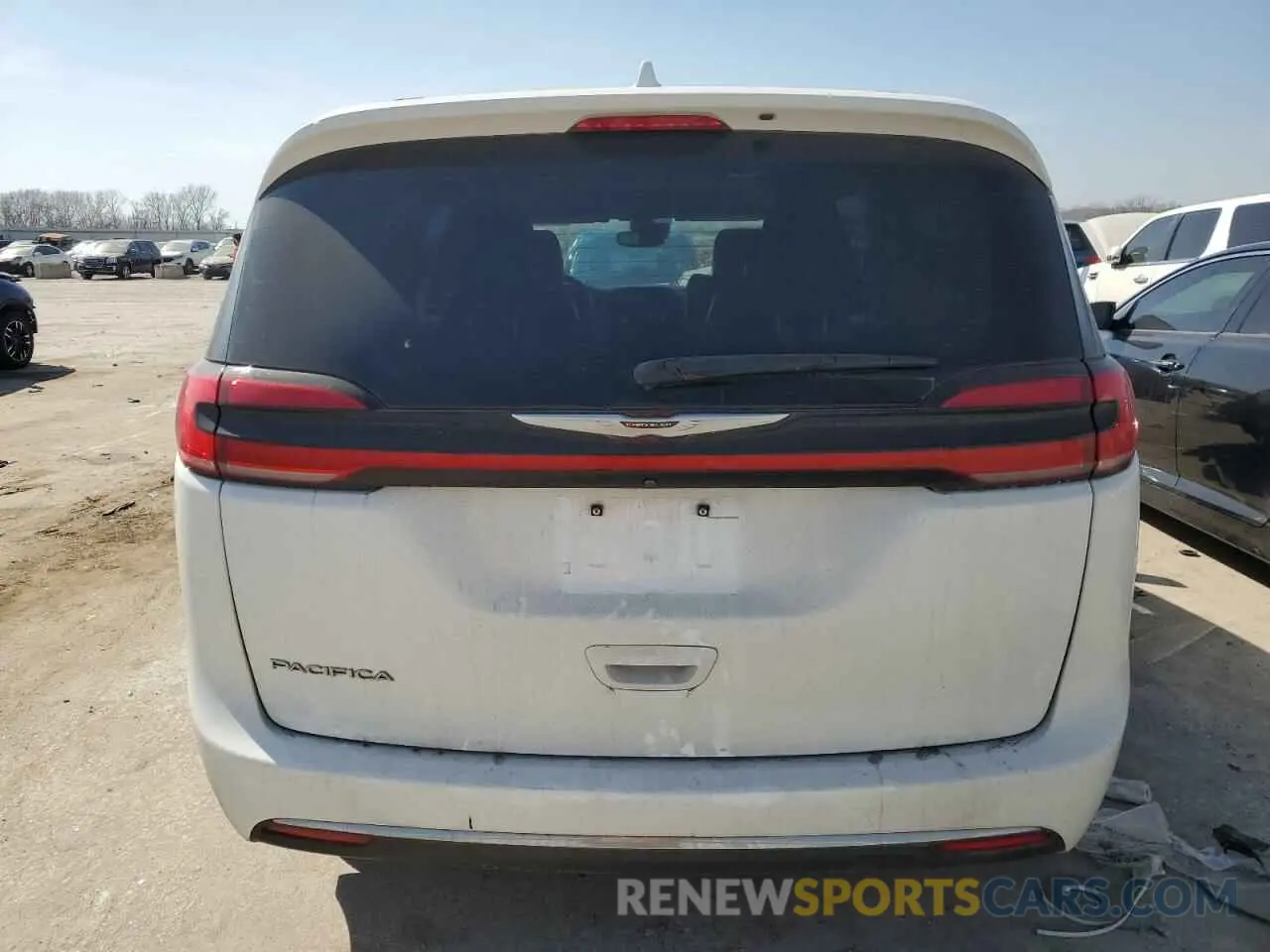 6 Photograph of a damaged car 2C4RC1BG0NR198476 CHRYSLER PACIFICA 2022