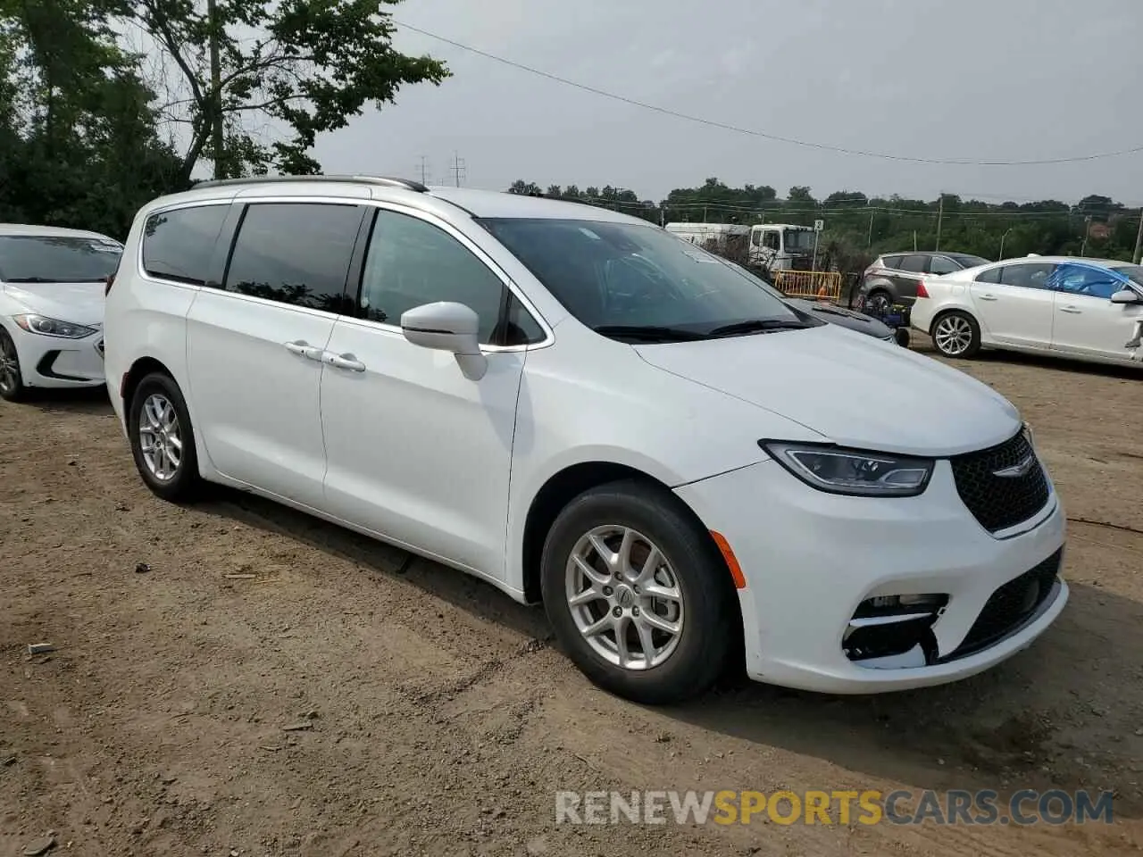 4 Photograph of a damaged car 2C4RC1BG0NR218354 CHRYSLER PACIFICA 2022